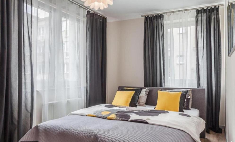 One-Bedroom Apartment Wierzbowa 3
