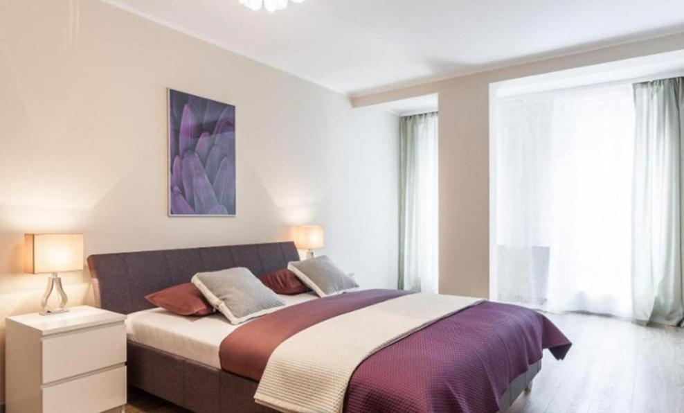 One-Bedroom Apartment Wierzbowa 3