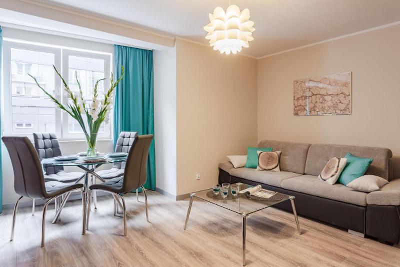 One-Bedroom Apartment Wierzbowa 3