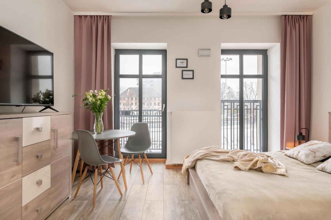 Studio Balcony