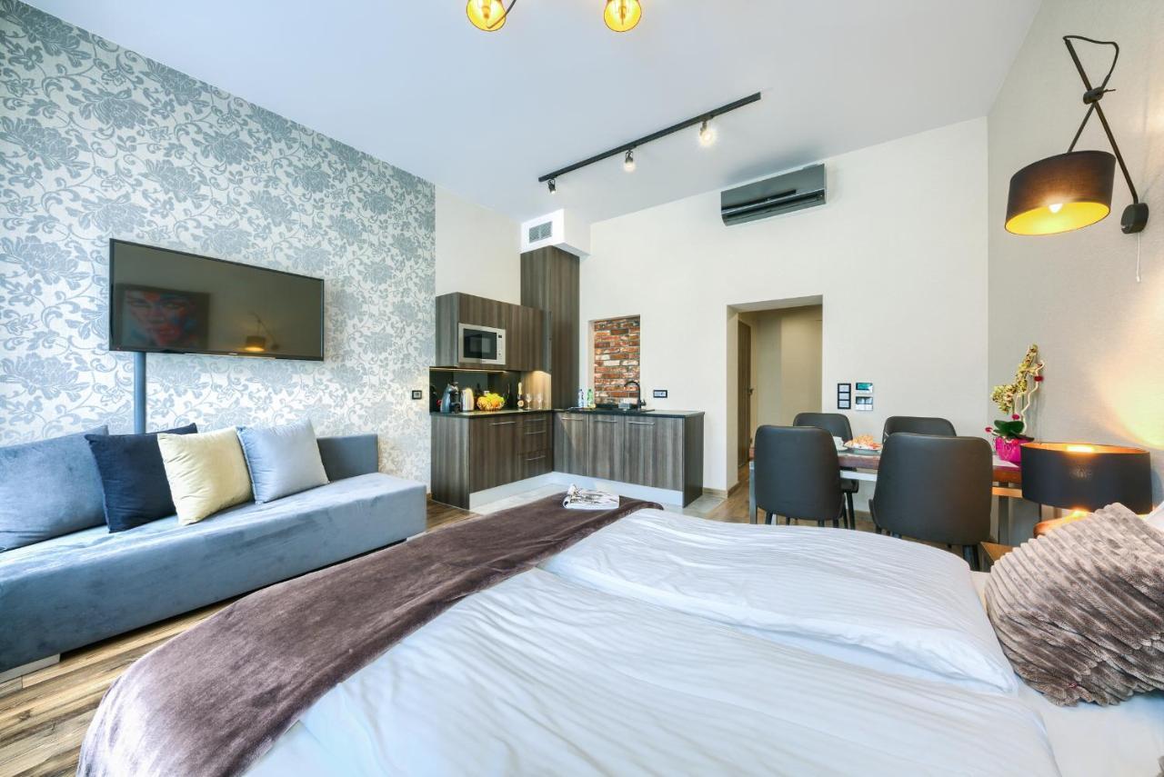 Superior Apartment