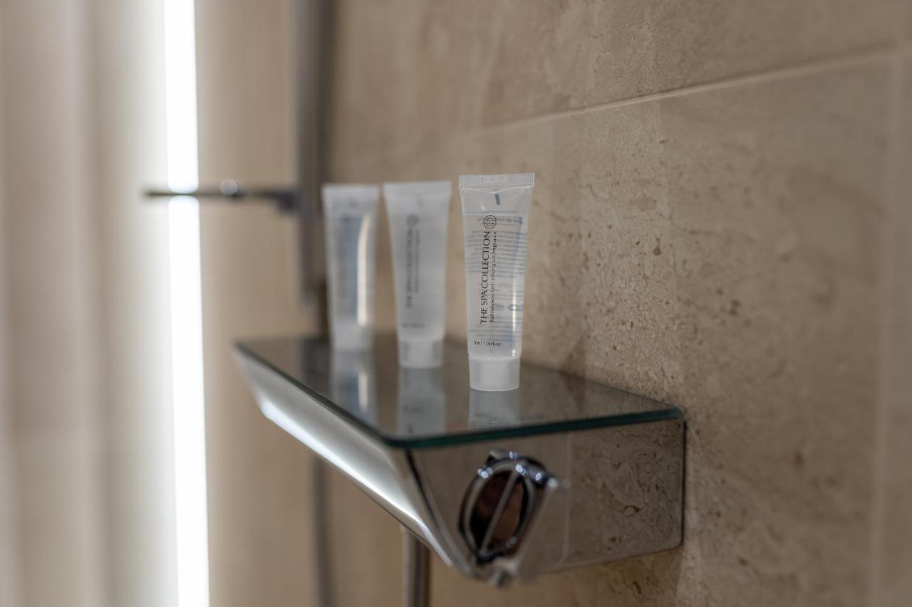 Apartment Shower