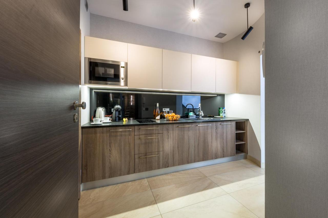 Apartment Shower