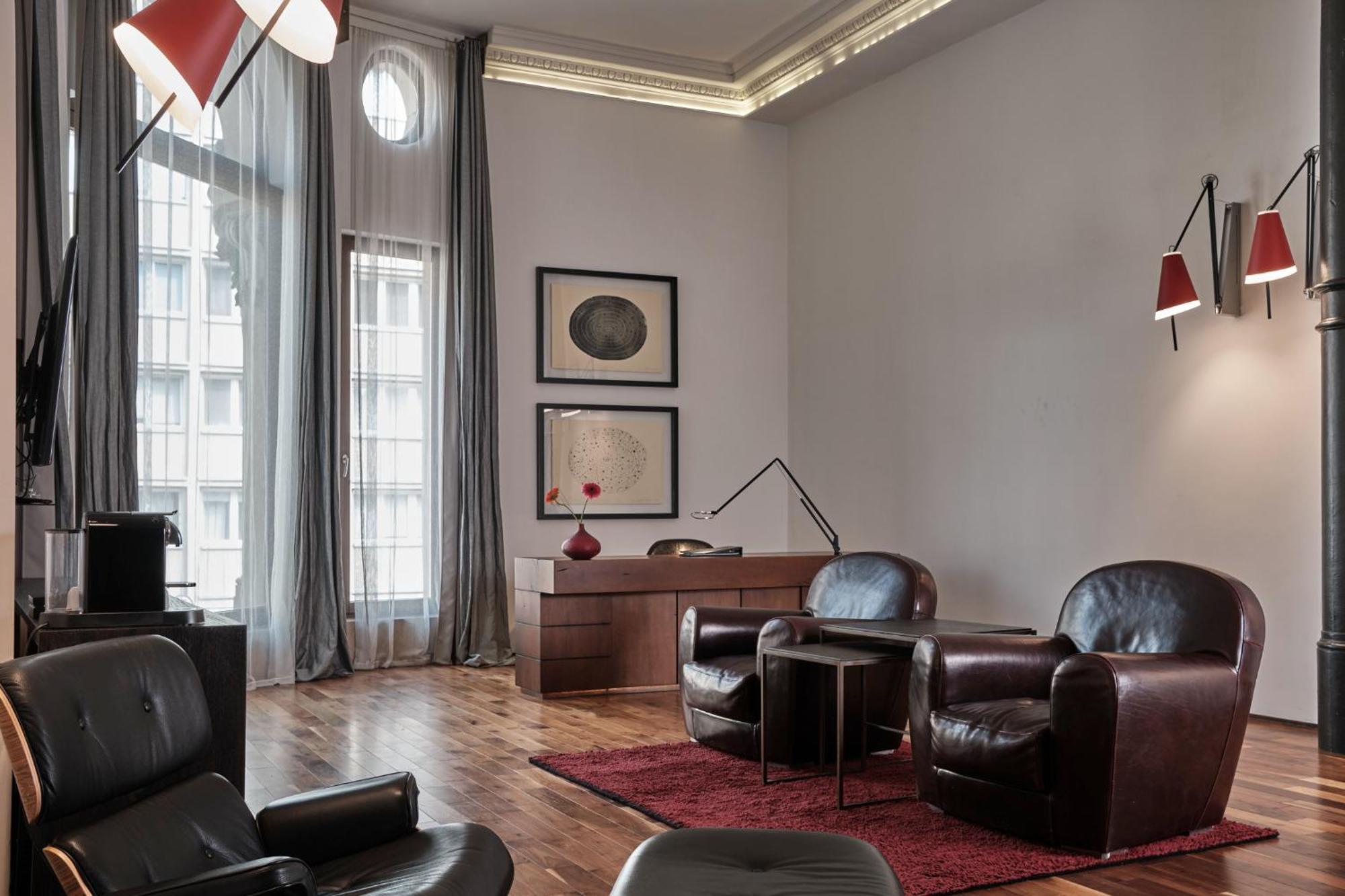 Deluxe Suite