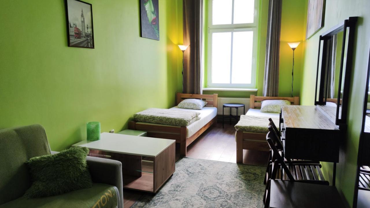 Bed 4-Bed Female Dormitory Room