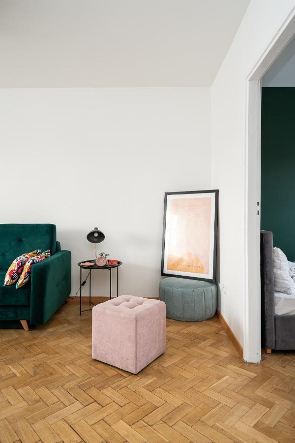 Two-Bedroom Apartment pl Nankiera 12
