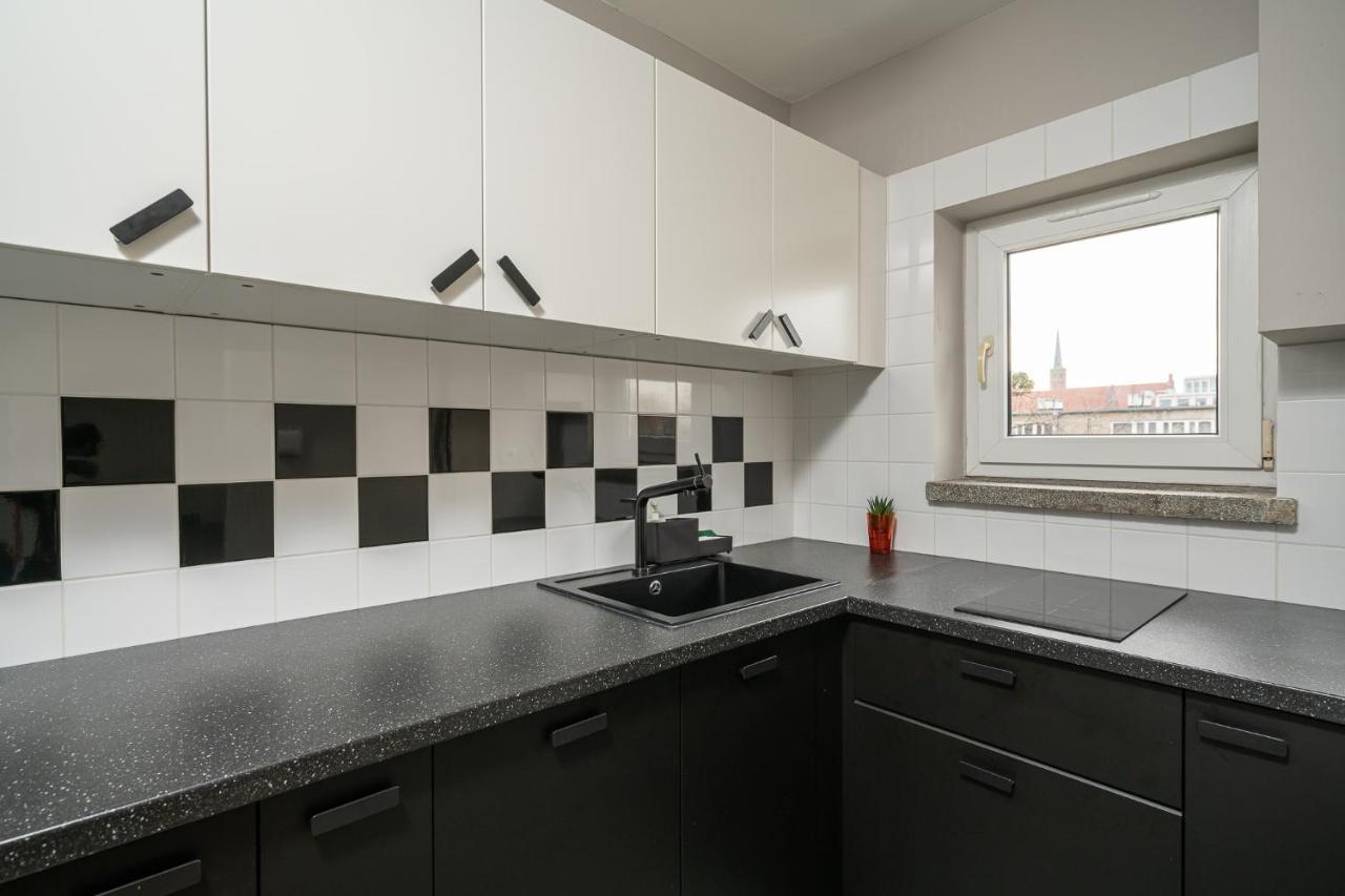 Two-Bedroom Apartment pl Nankiera 12