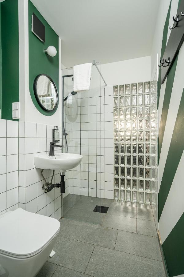 Two-Bedroom Apartment pl Nankiera 12