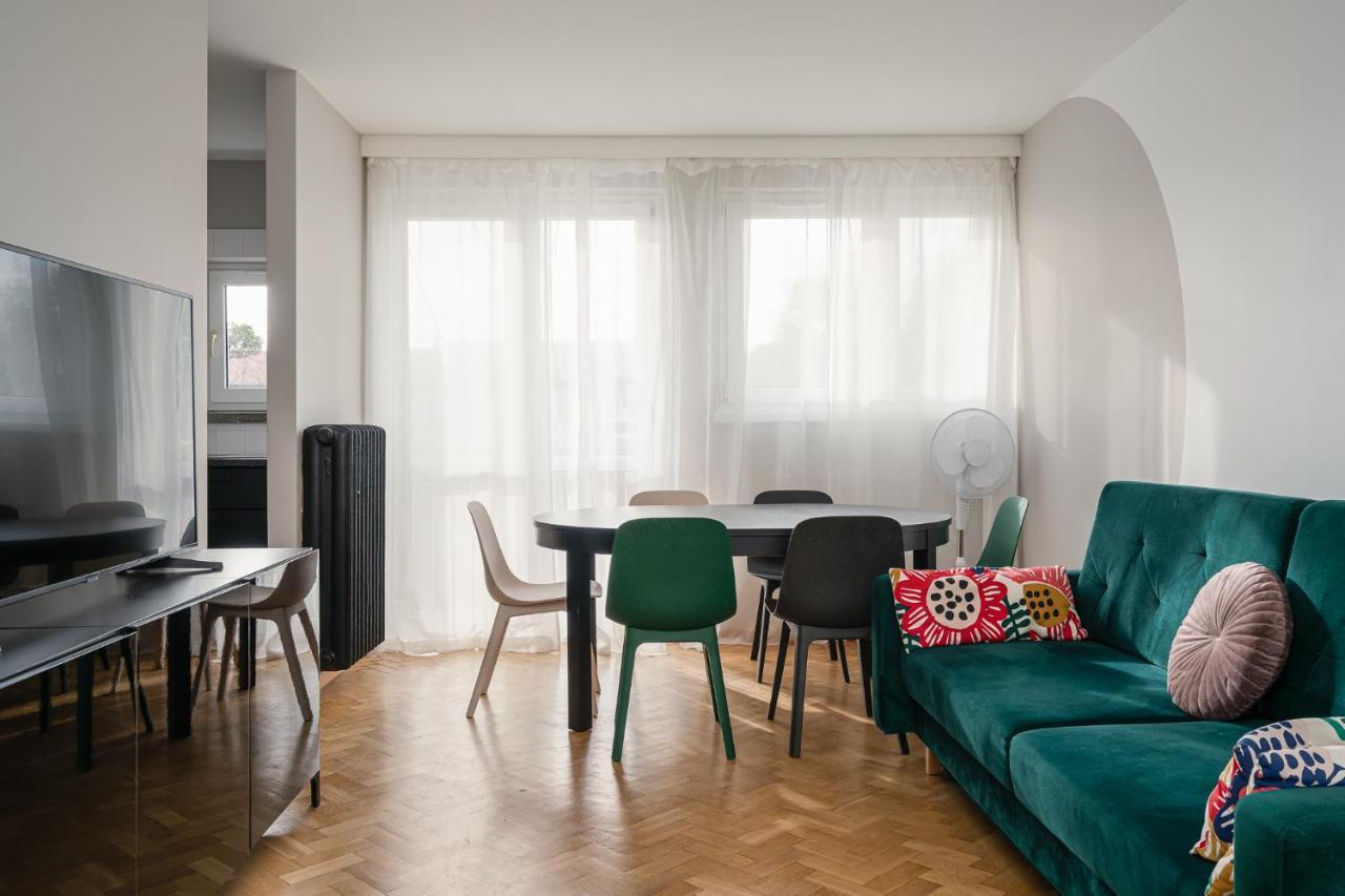 Two-Bedroom Apartment pl Nankiera 12
