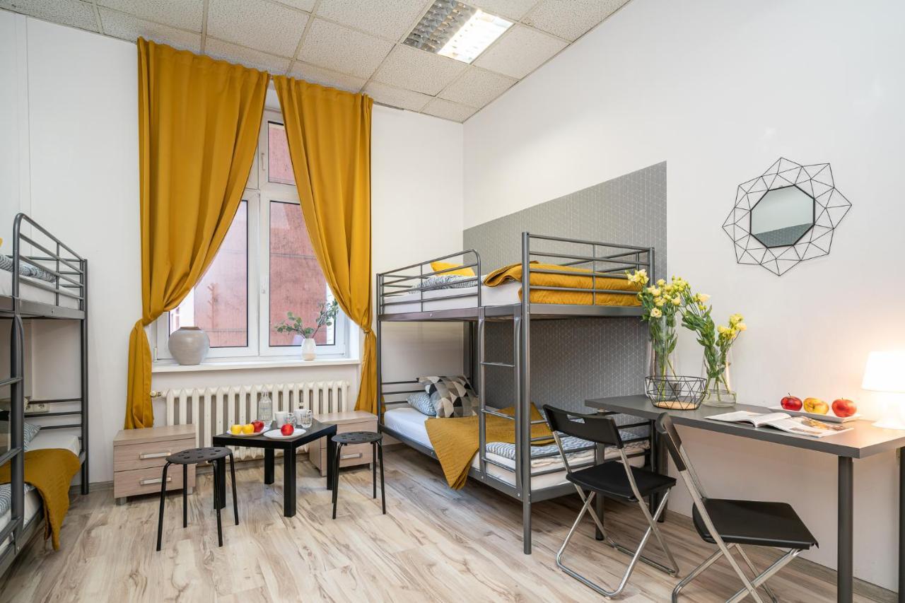 Single Bed 8-Bed Dormitory Room