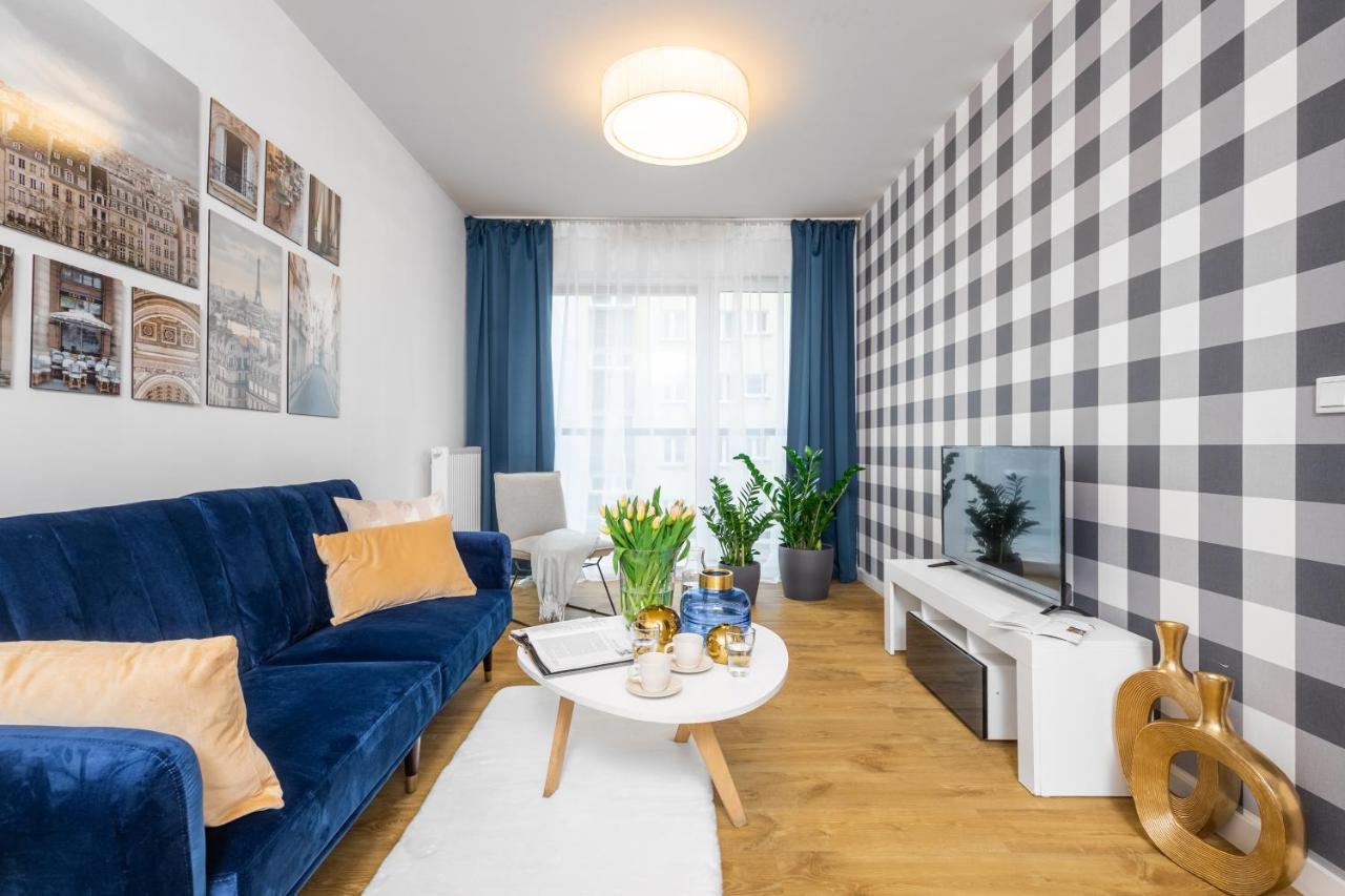 One-Bedroom Apartment,1416663228:JPEG