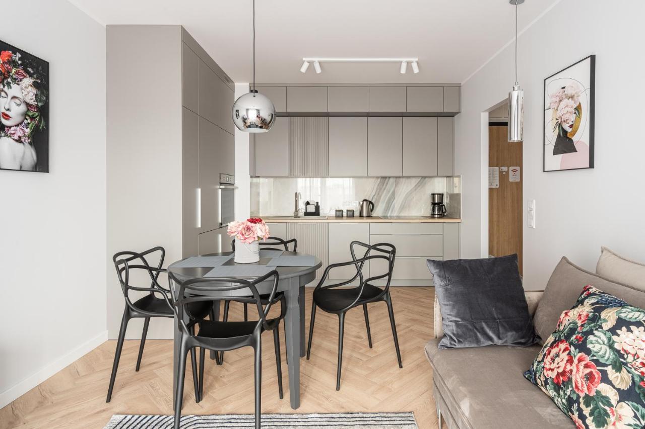 Apartment mit Balkon