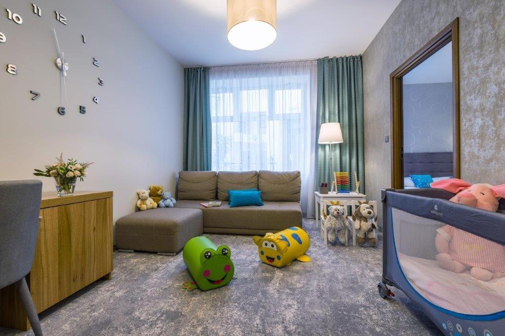 Suite 1 Queen Bed 1 Sofa Bed