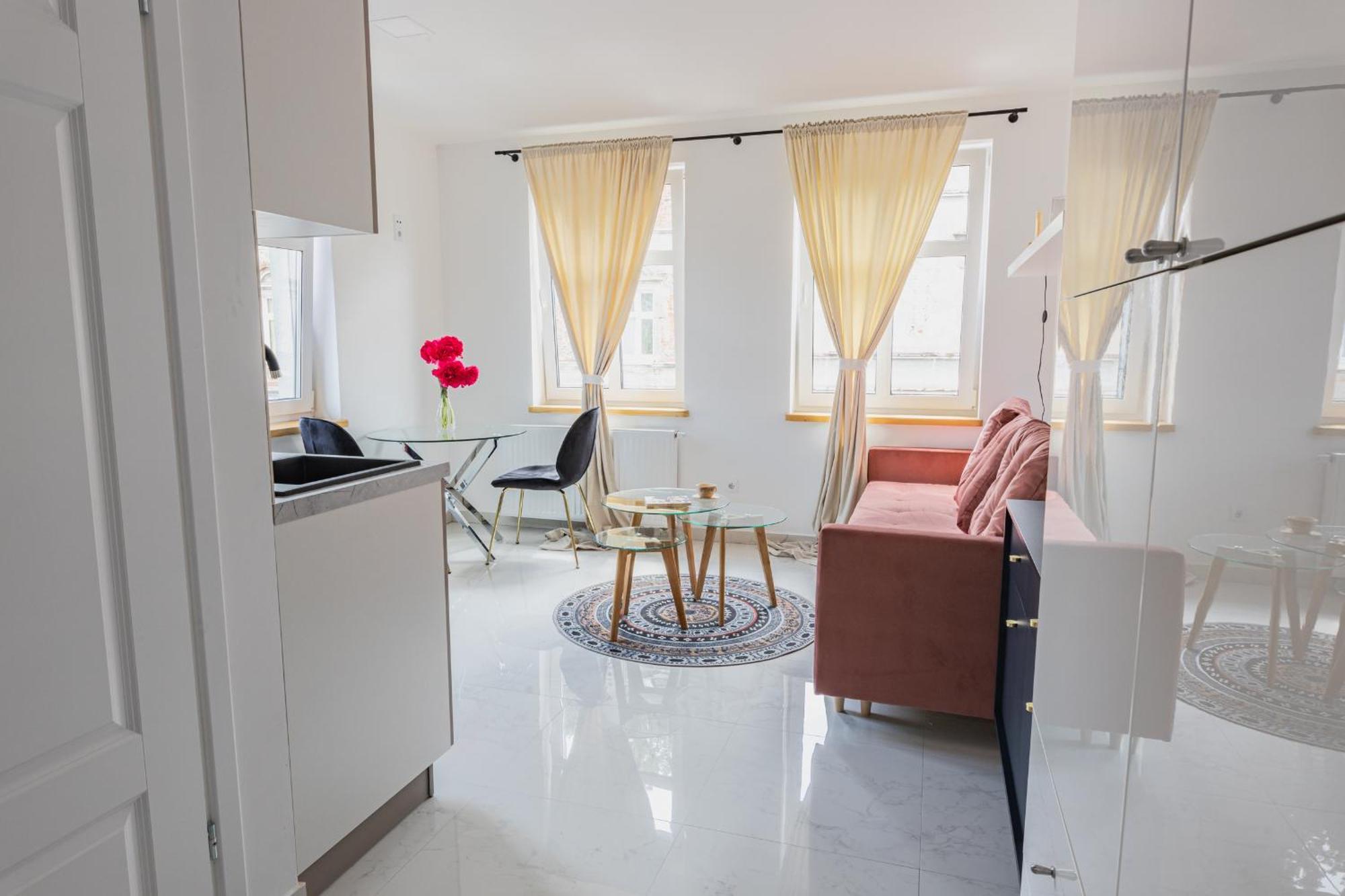 Studio Apartment