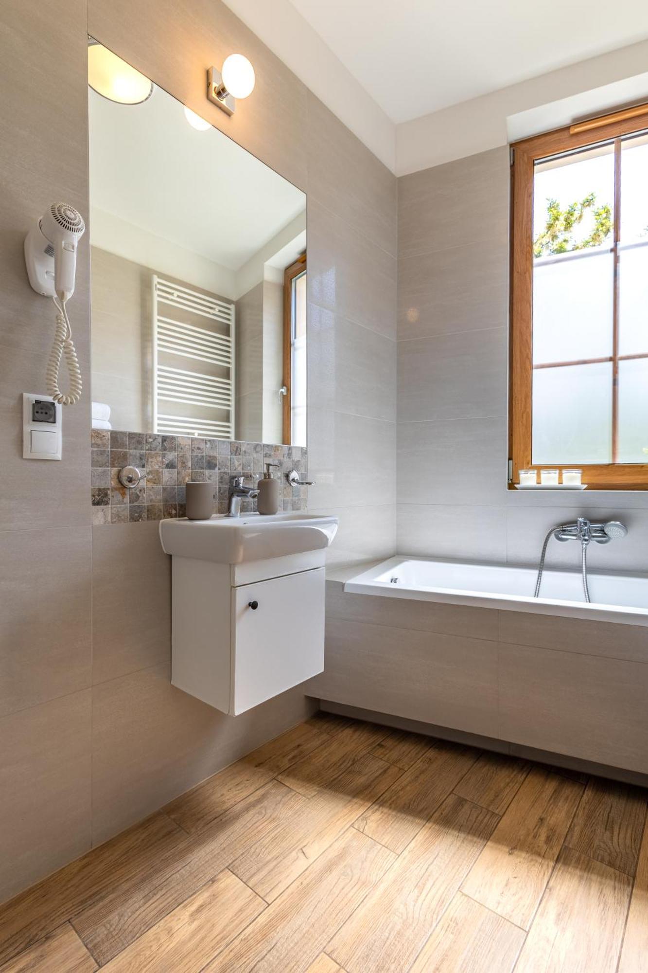 One-Bedroom Apartment 3-4 Garbary Street