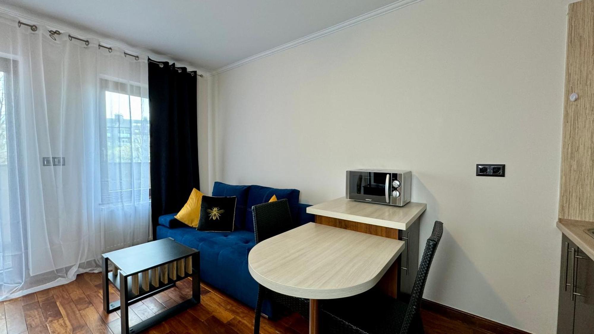 Apartment mit Balkon