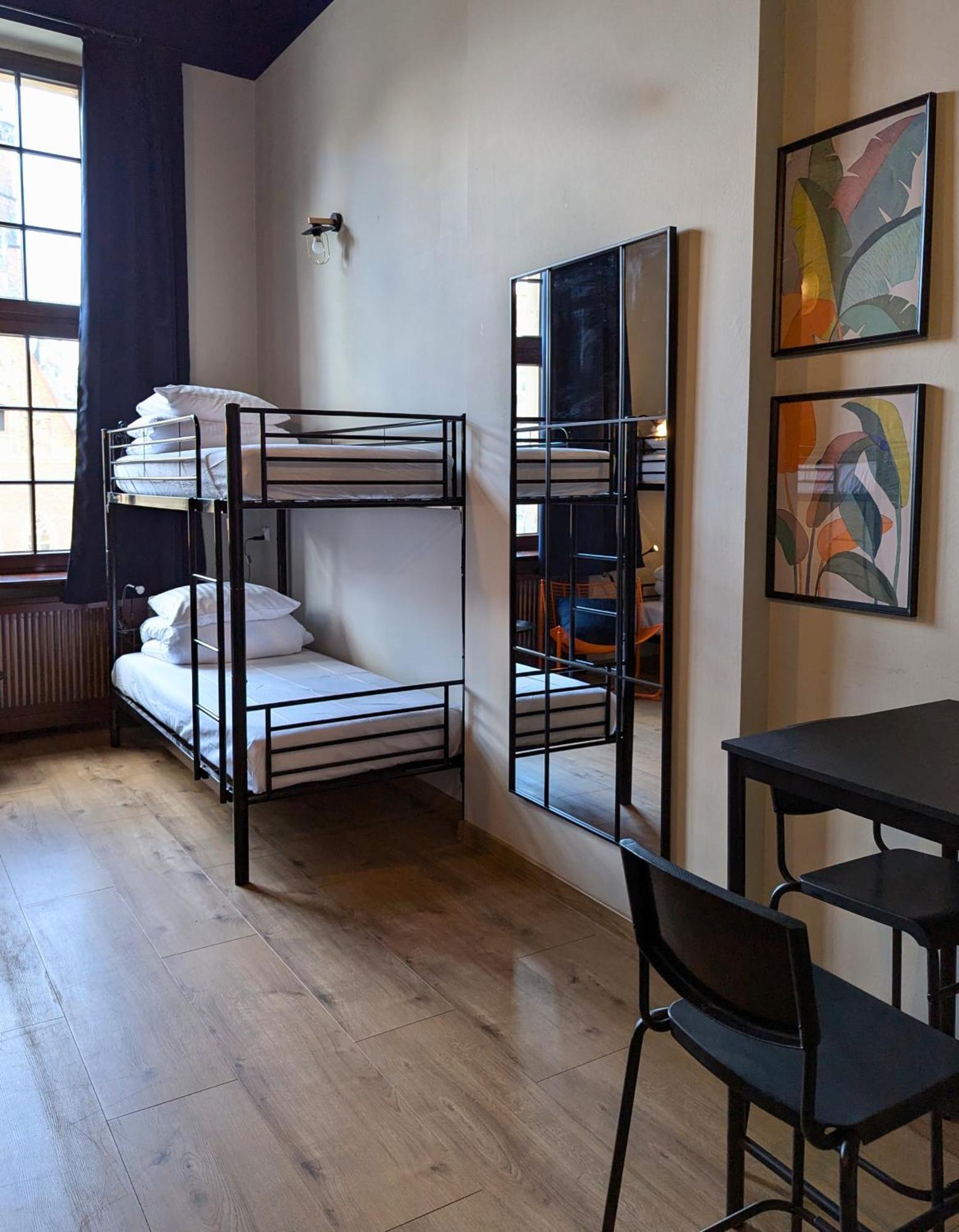 Bed 6-Bed Female Dormitory Room