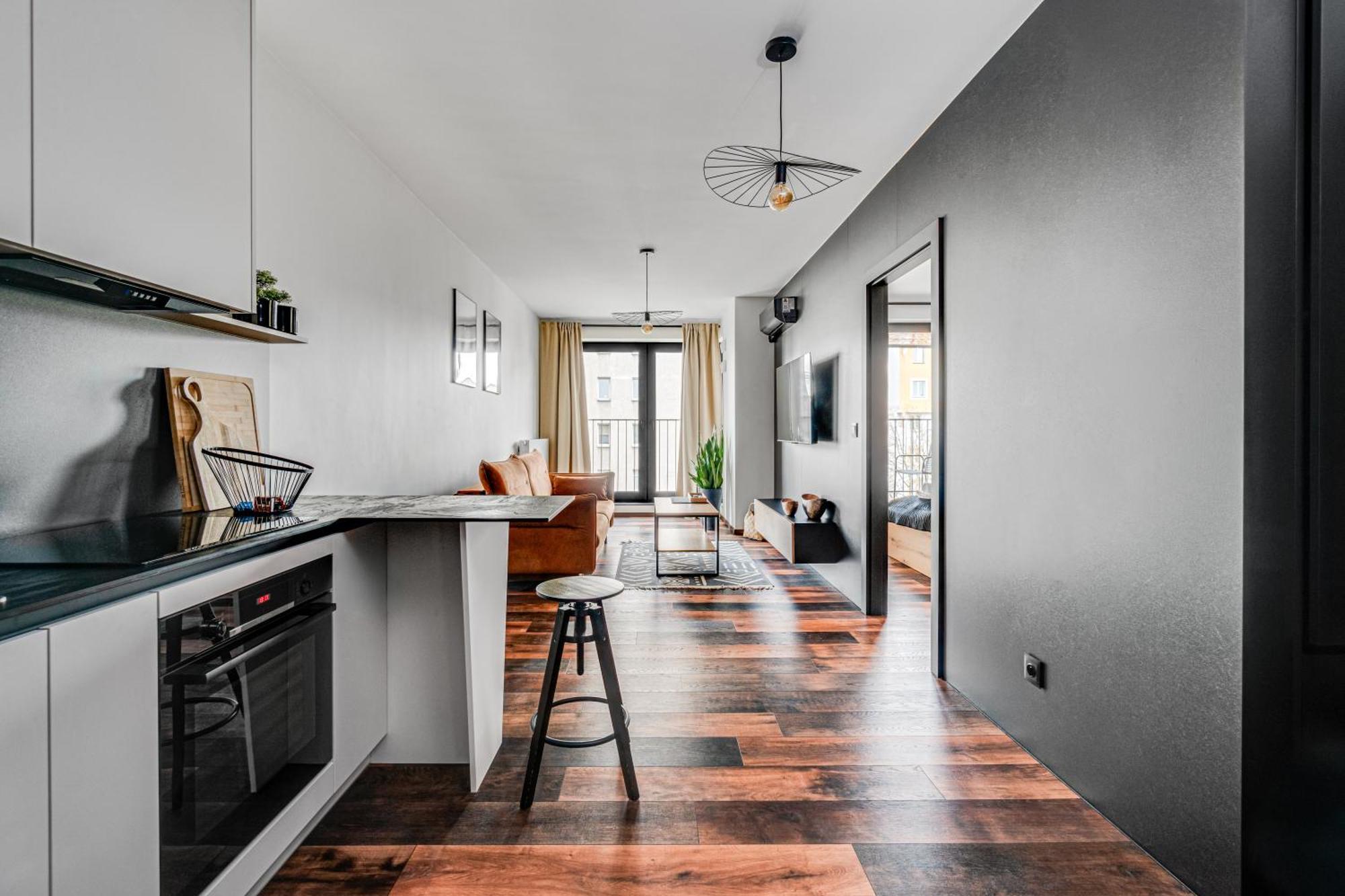 One-Bedroom Apartment