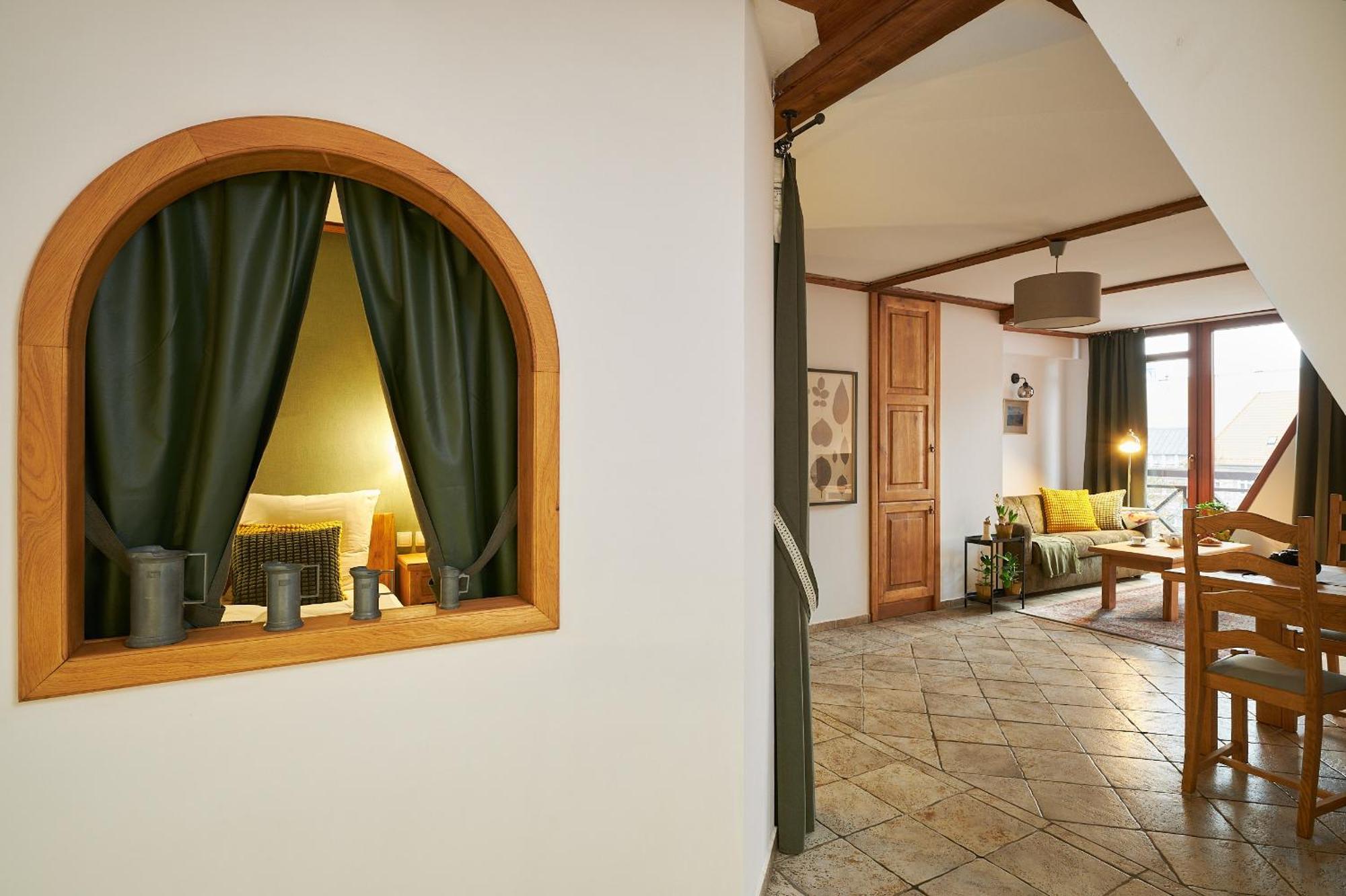 One-Bedroom Apartment