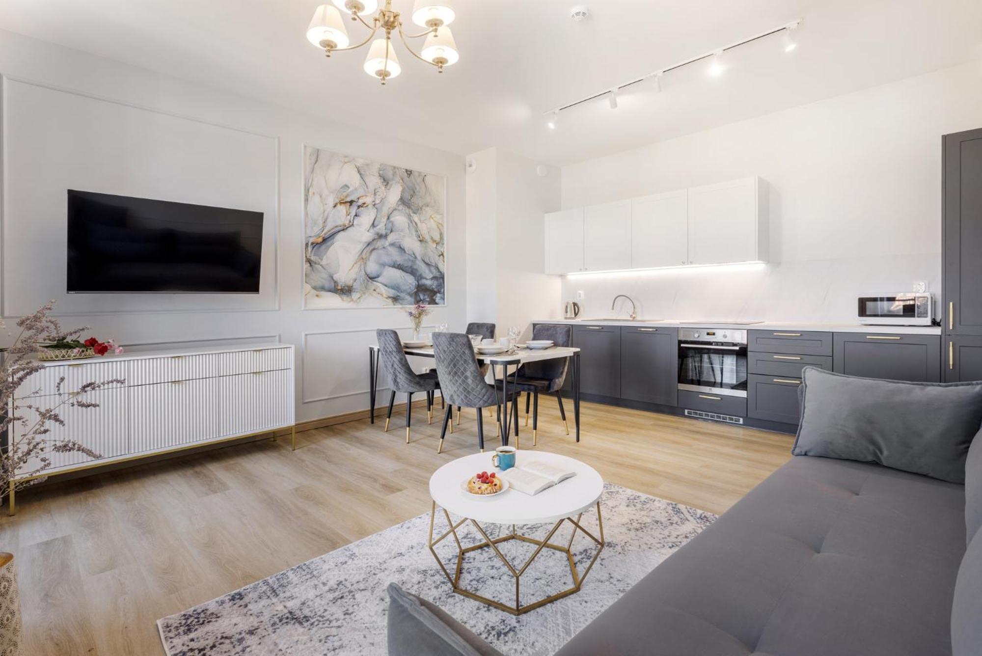 Superior One-Bedroom Apartment Balcony