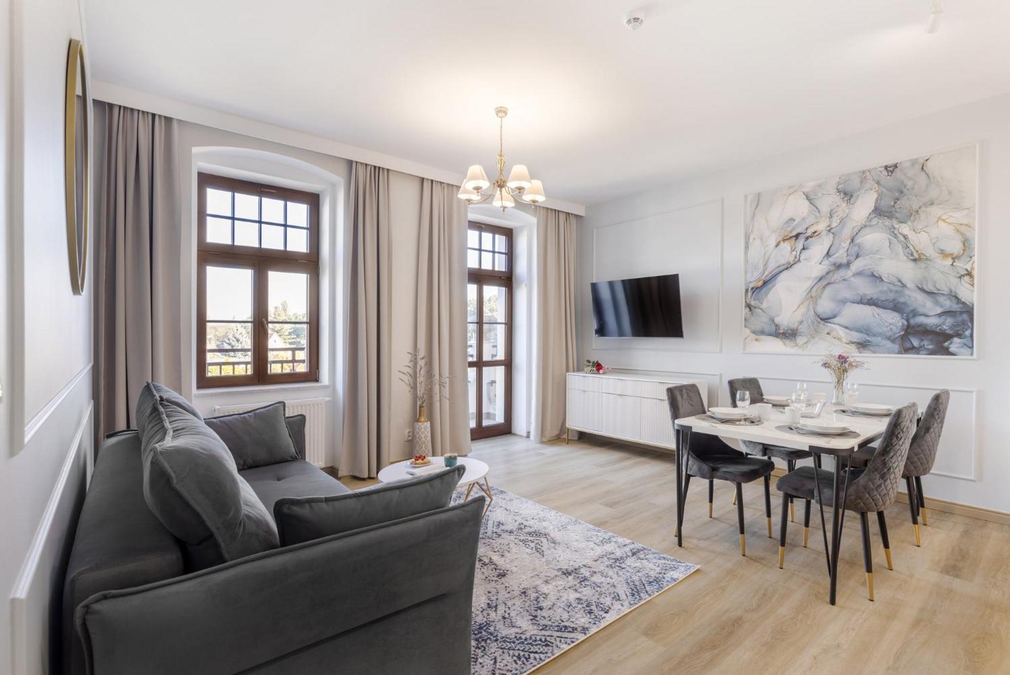 Superior One-Bedroom Apartment Balcony