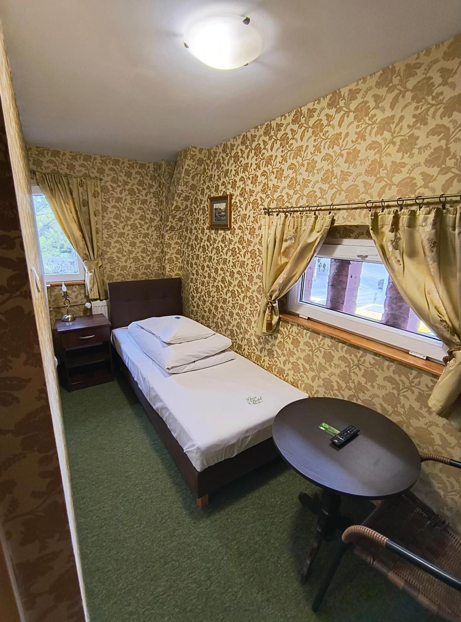 Small Single Room