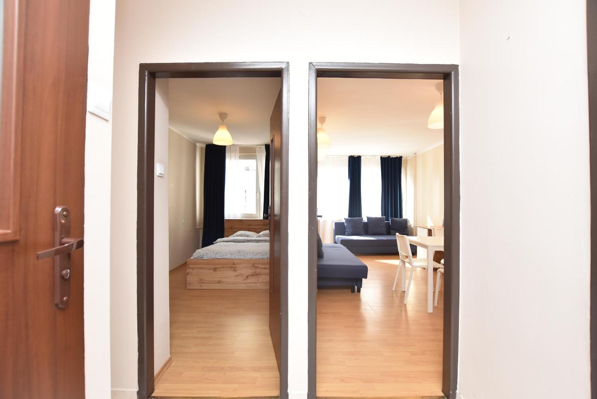 Two-Bedroom Apartment ul Kuźnicza 25