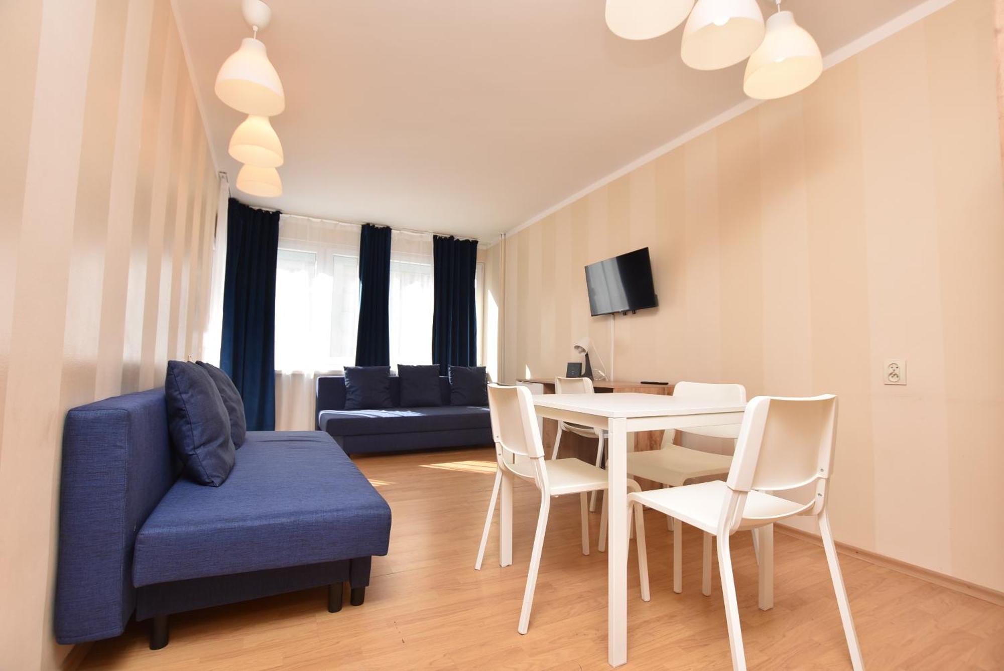 Two-Bedroom Apartment ul Kuźnicza 25