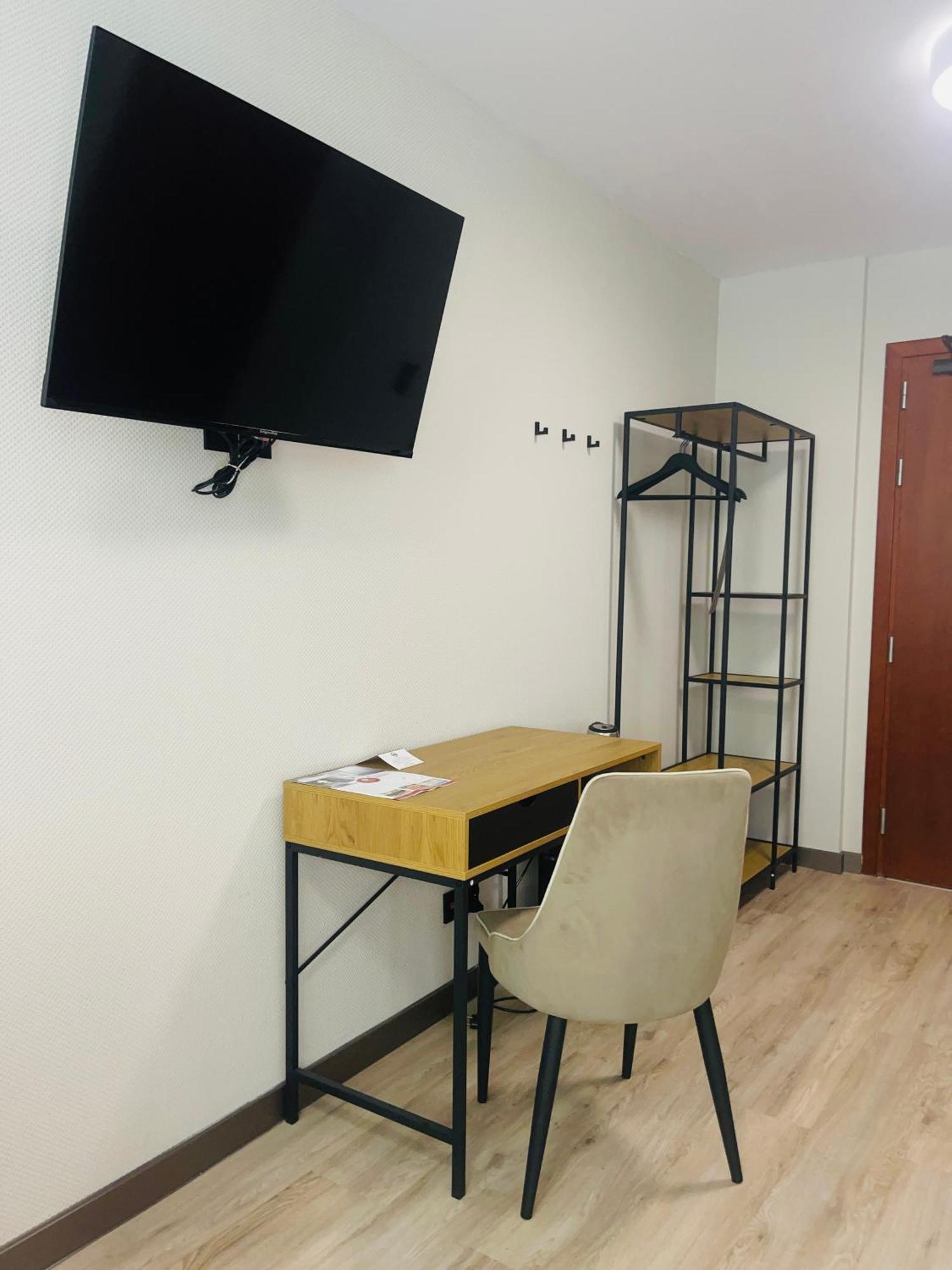 Standard Family Room,1690951403:JPEG