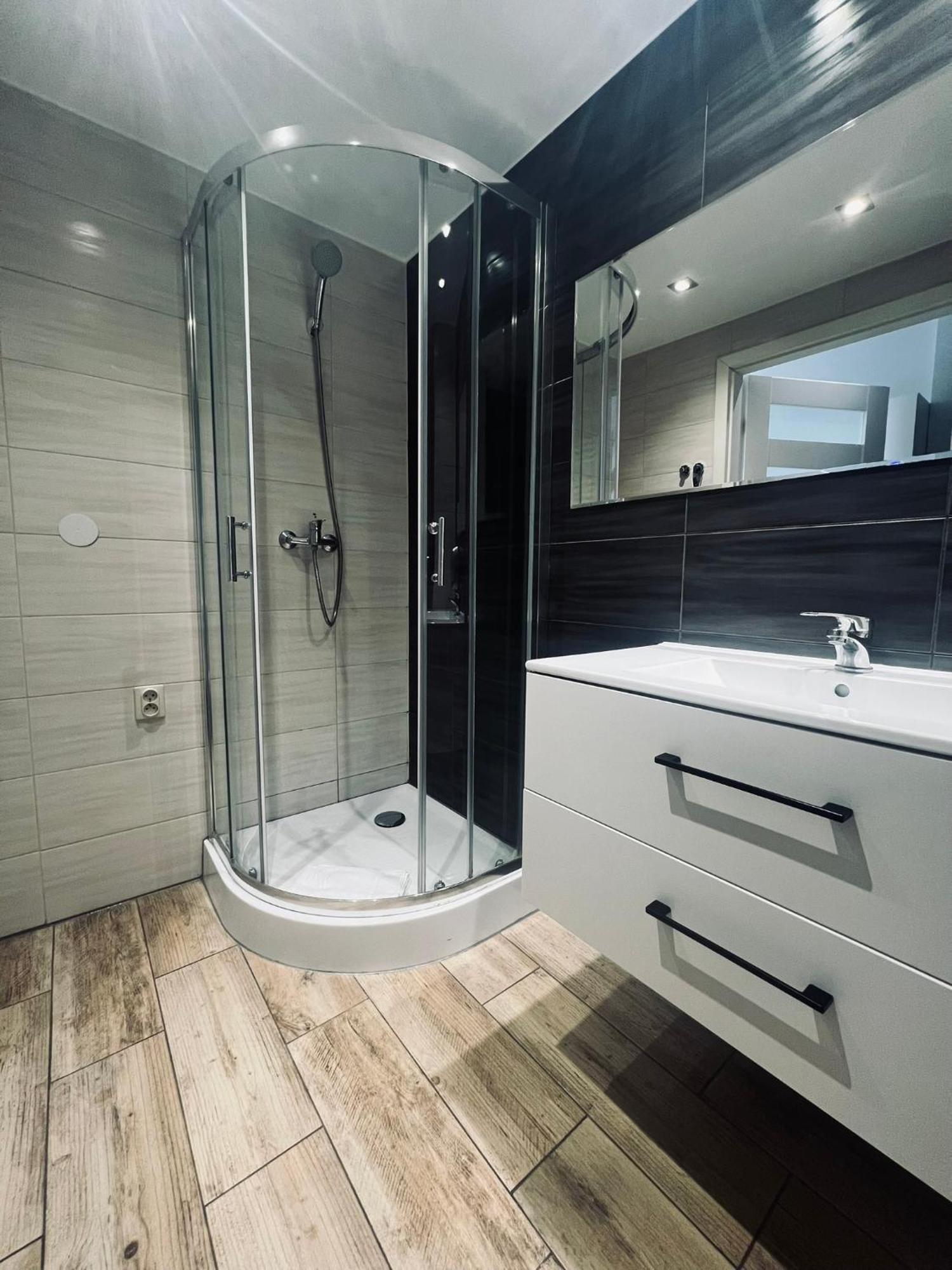 Apartment Shower
