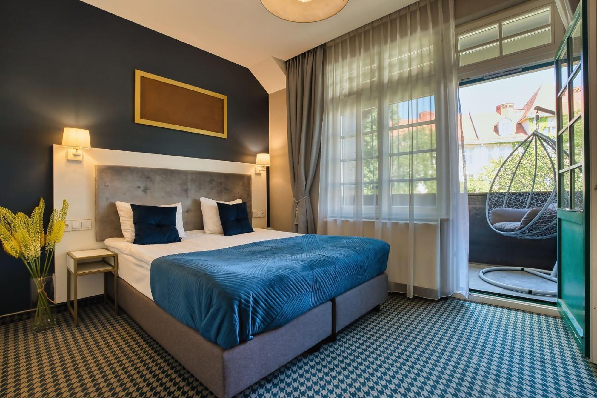 Double Queen Room balcony