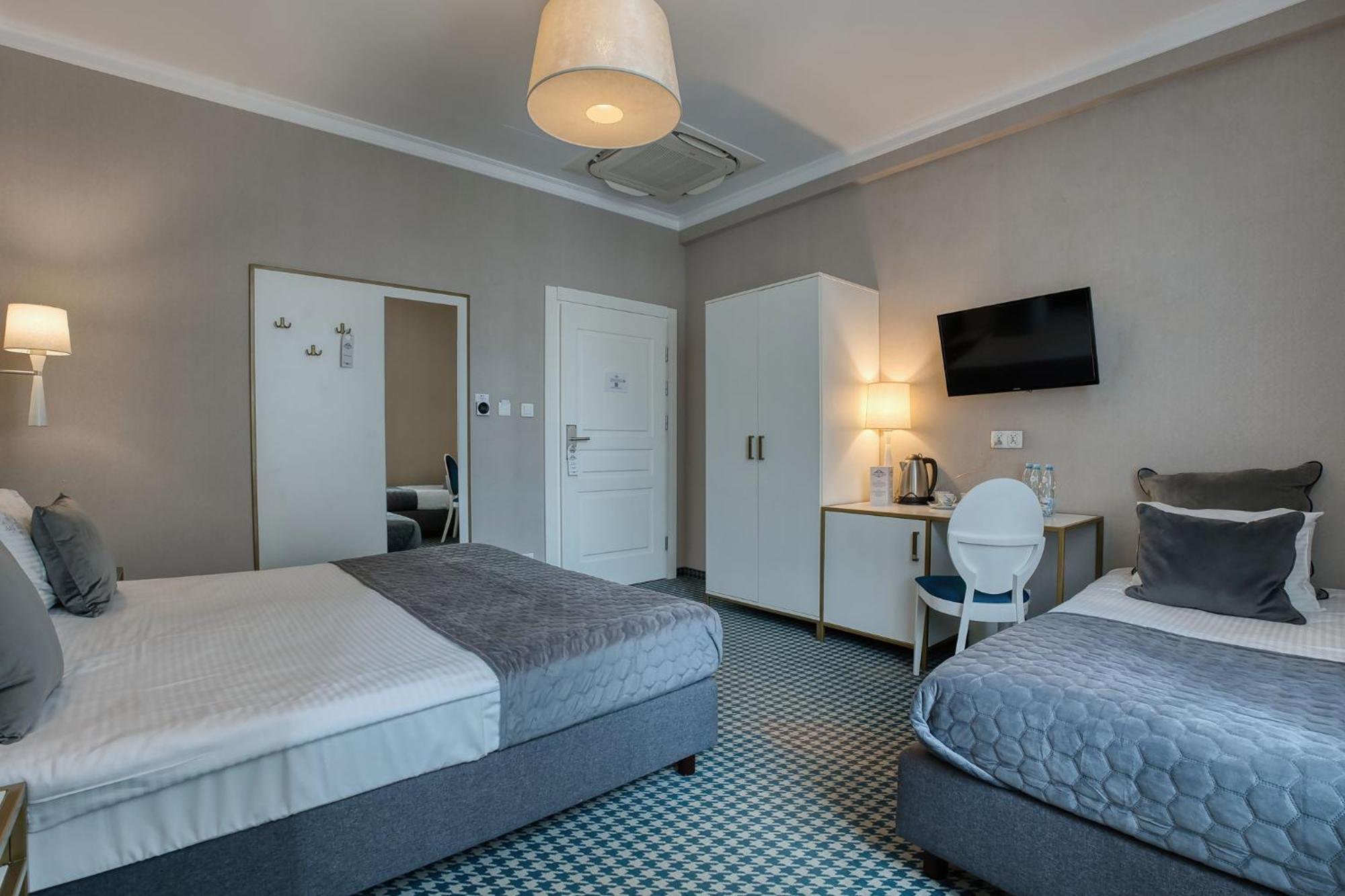 Comfort Triple Room