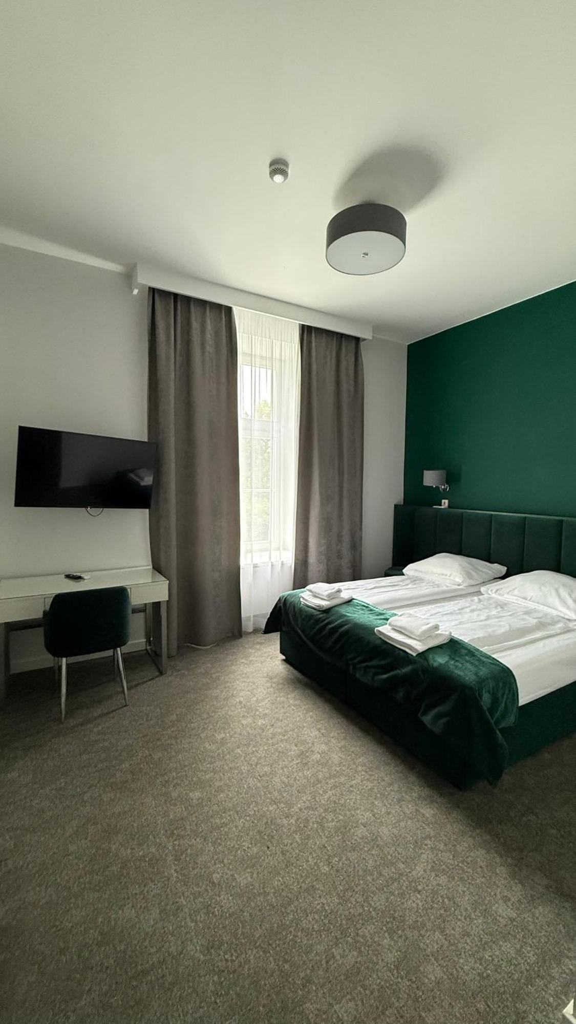 Double or Twin Room Disability Access