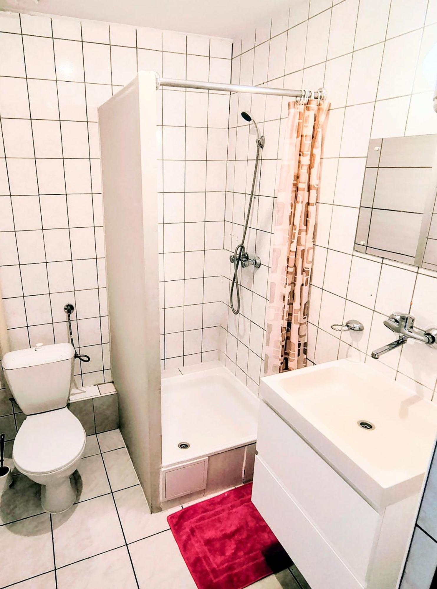 Double Room Private Bathroom