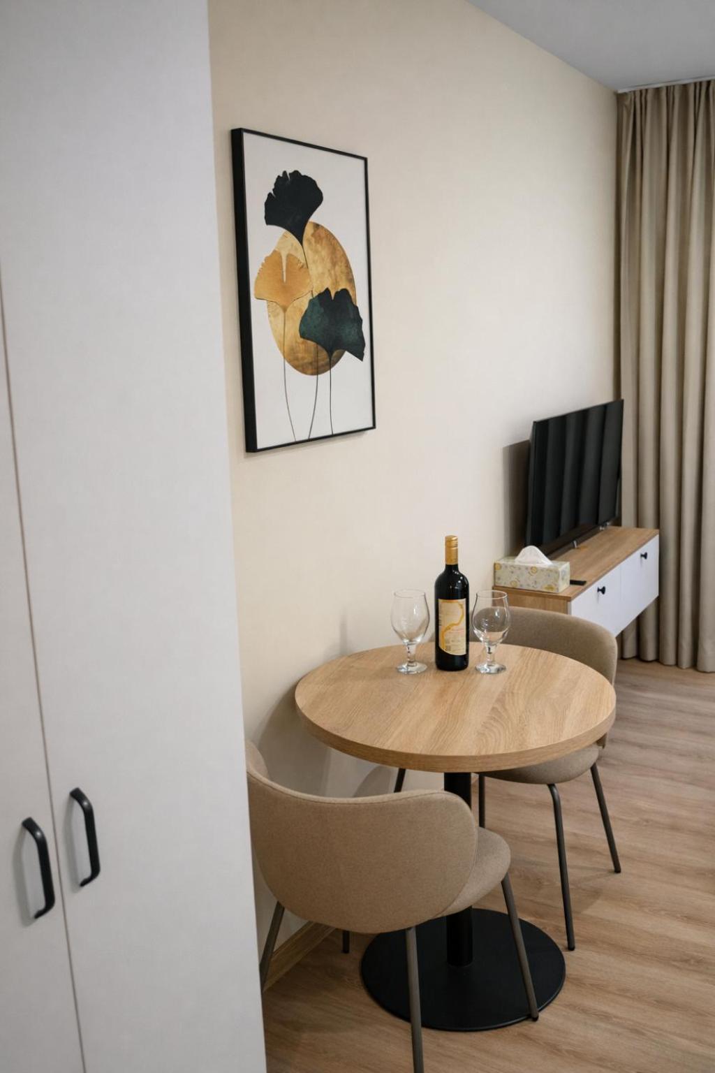 One-Bedroom Apartment
