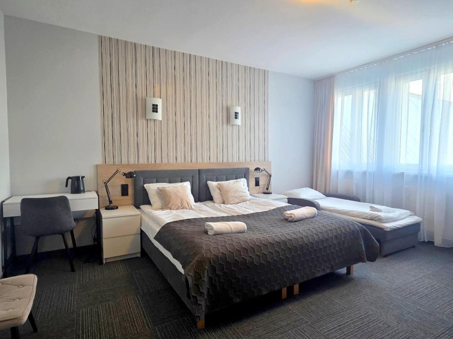 Triple Room Bath