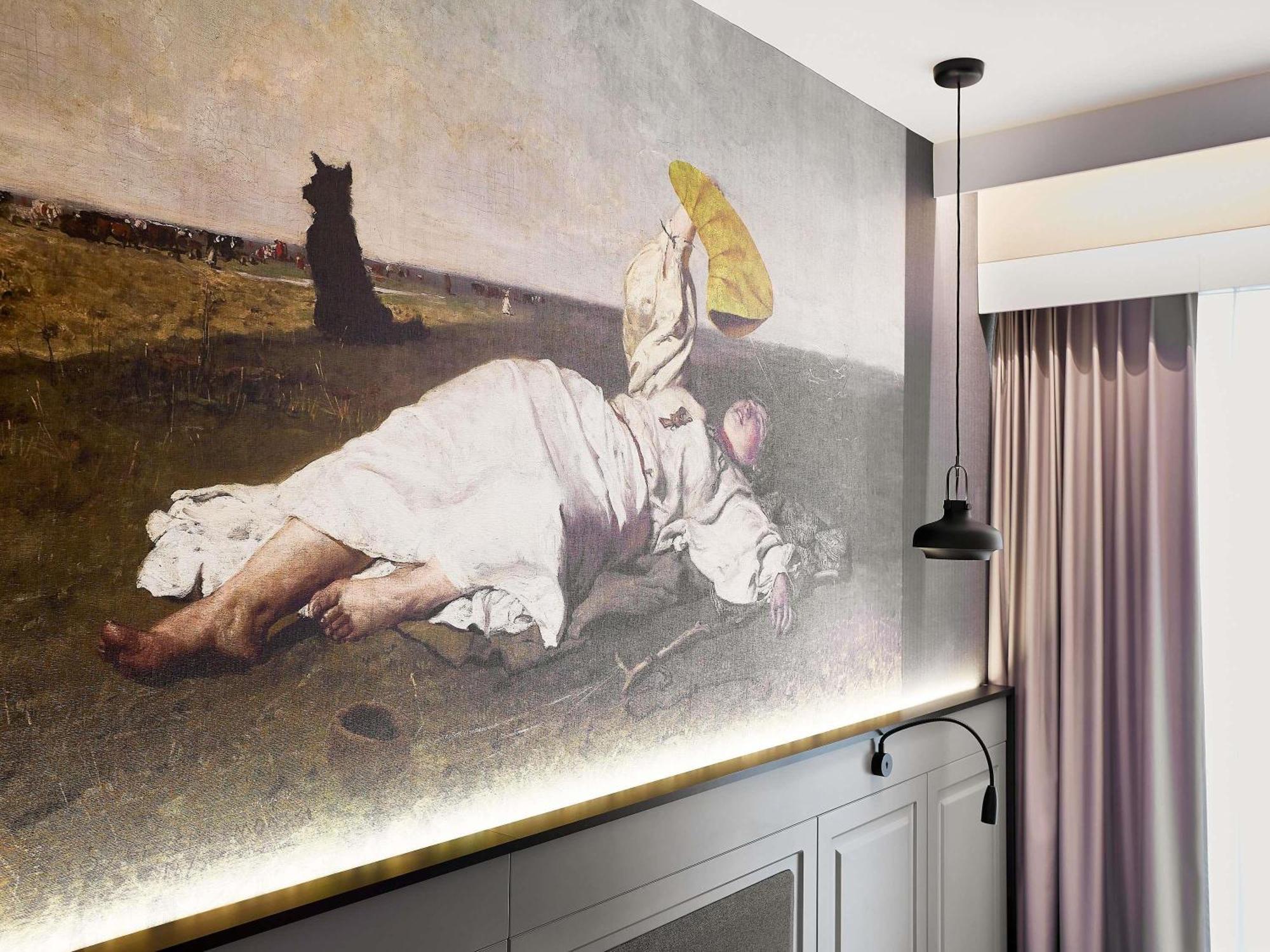 Classic Room newly renovated double bed City or Cathedral View
