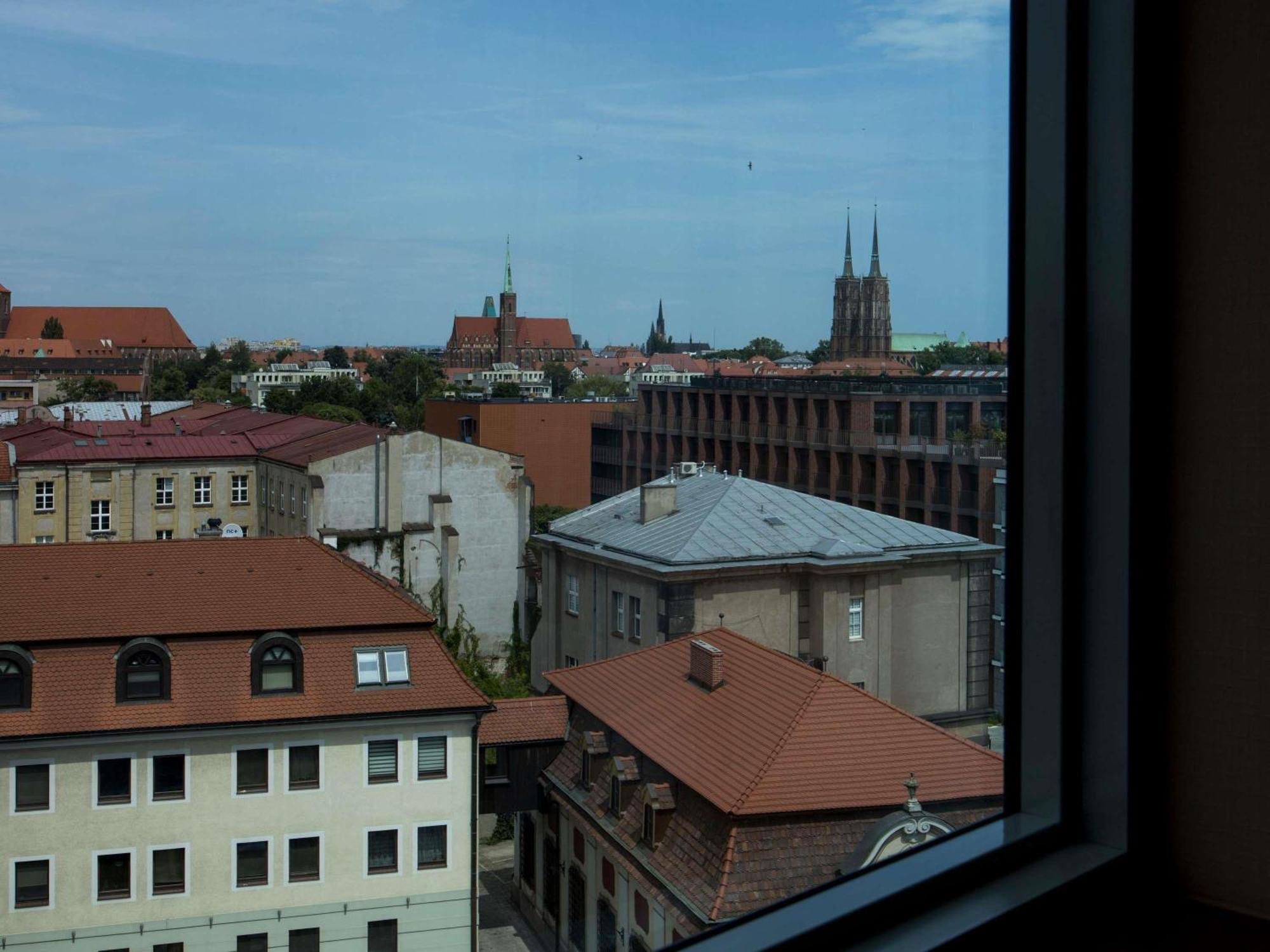 Classic Double Room Sofa City View