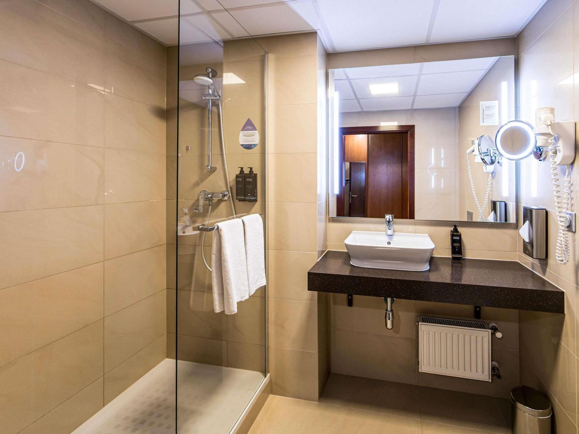 Classic Room two separate beds City or Cathedral View