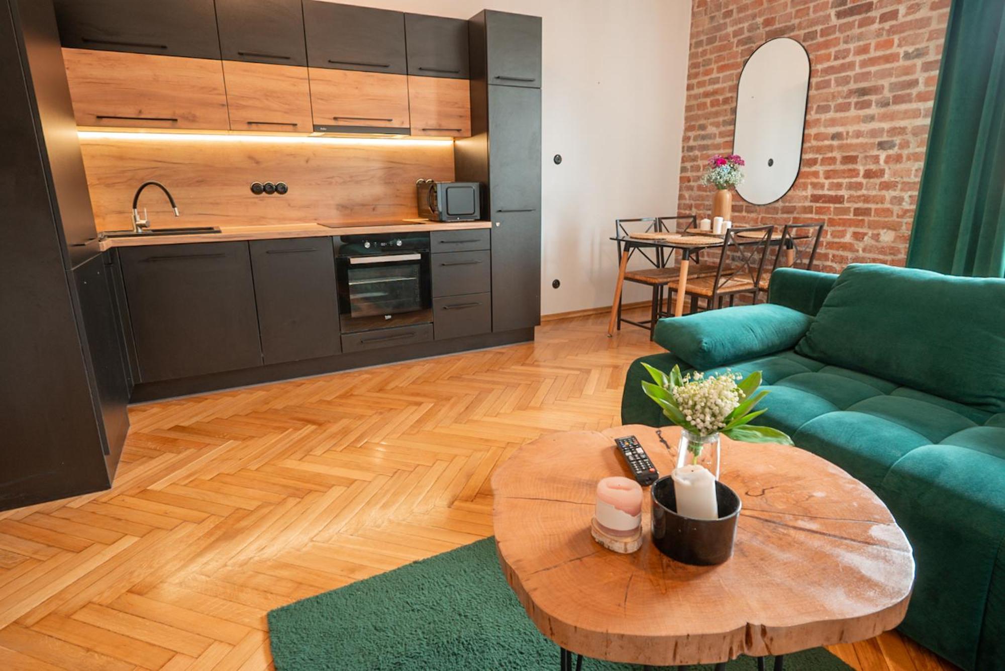 One-Bedroom Apartment