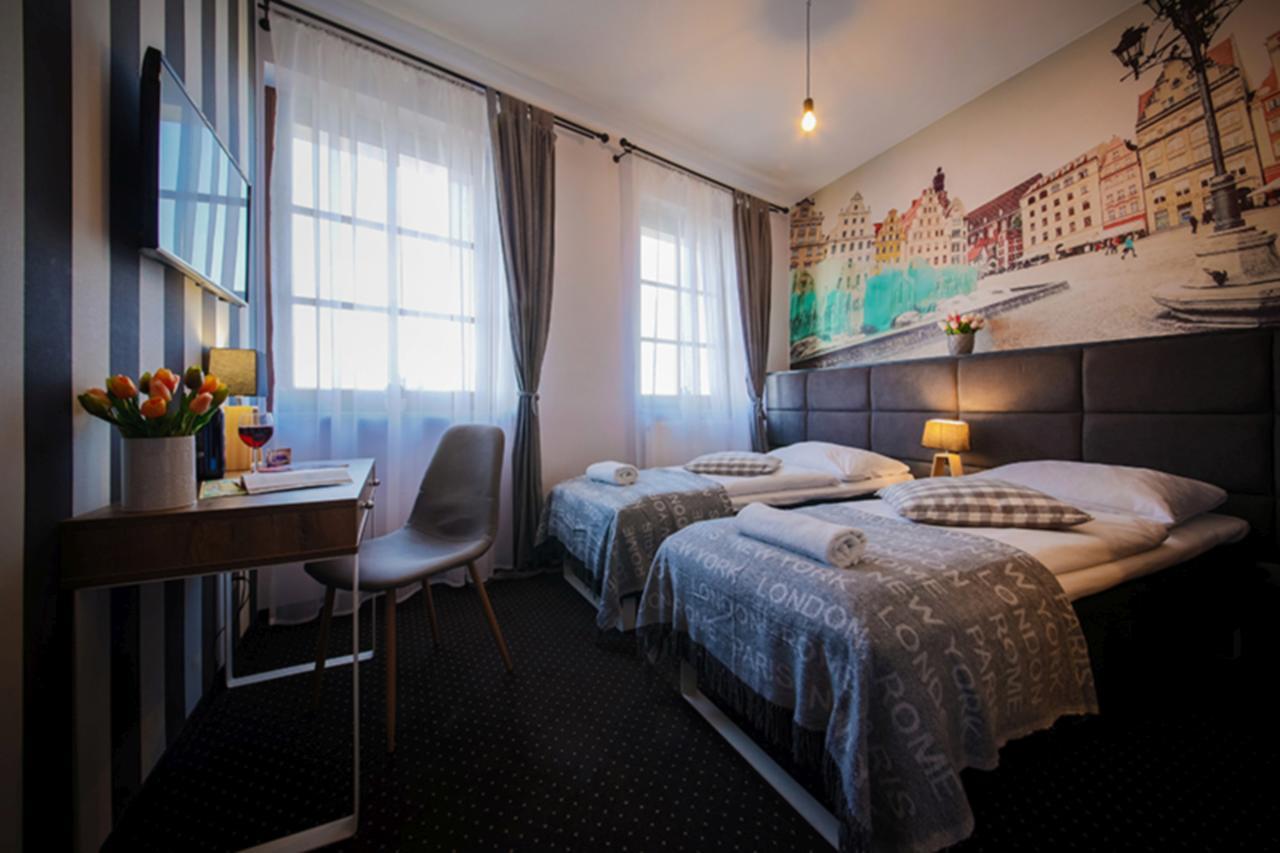 Double or Twin Room Private Bathroom
