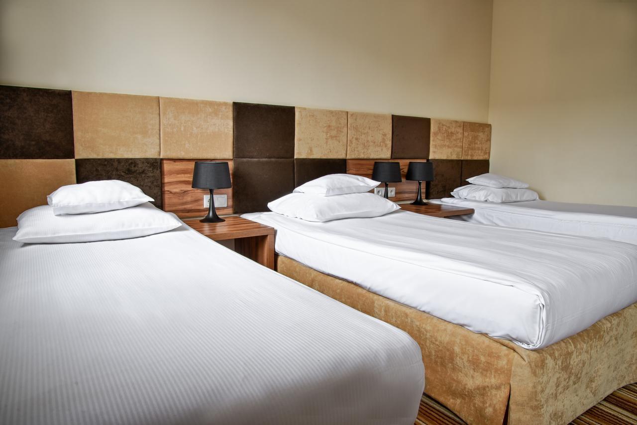 Standard Triple Room,665312412:JPEG
