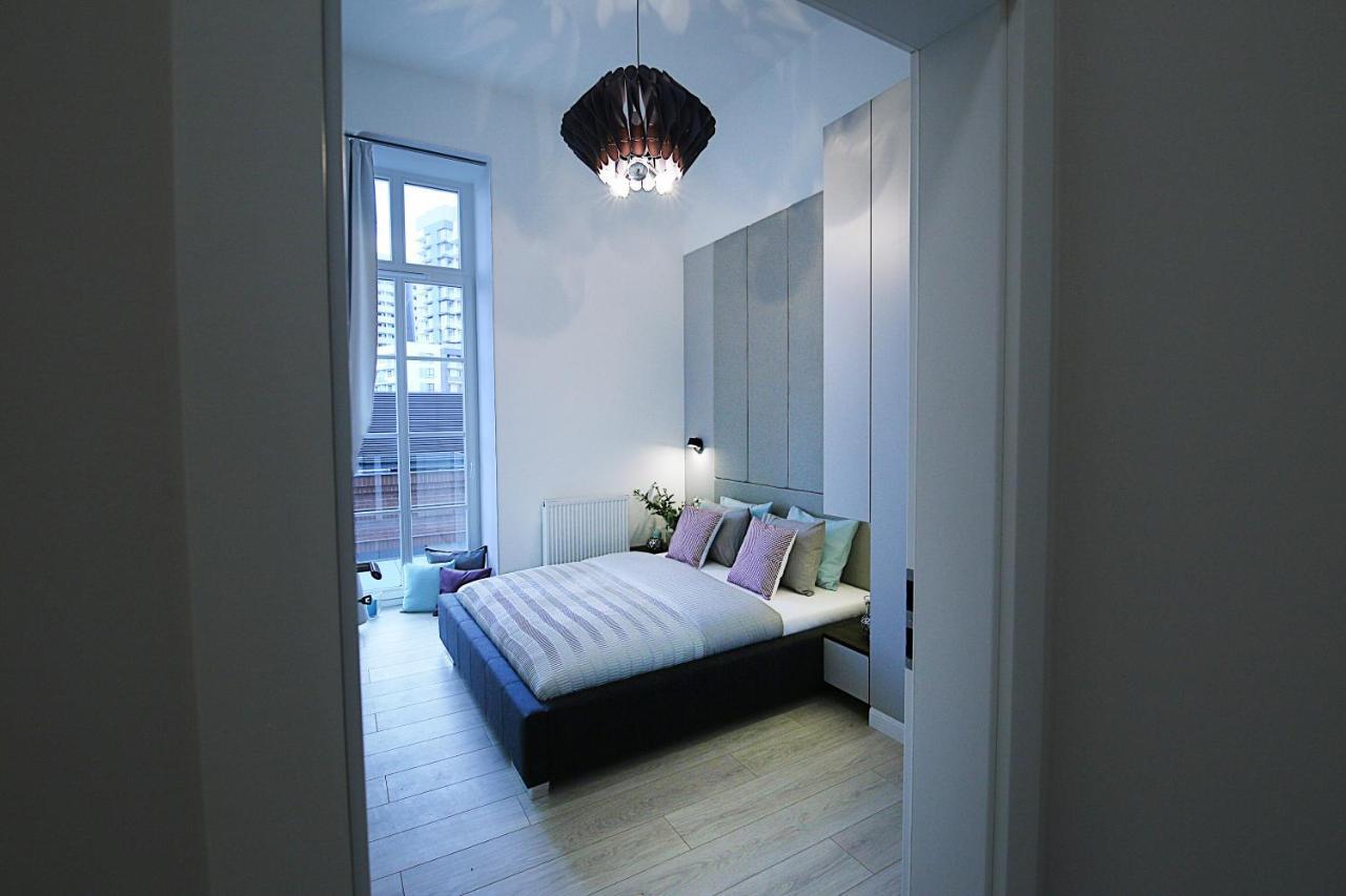 One-Bedroom Apartment,740857132:JPEG