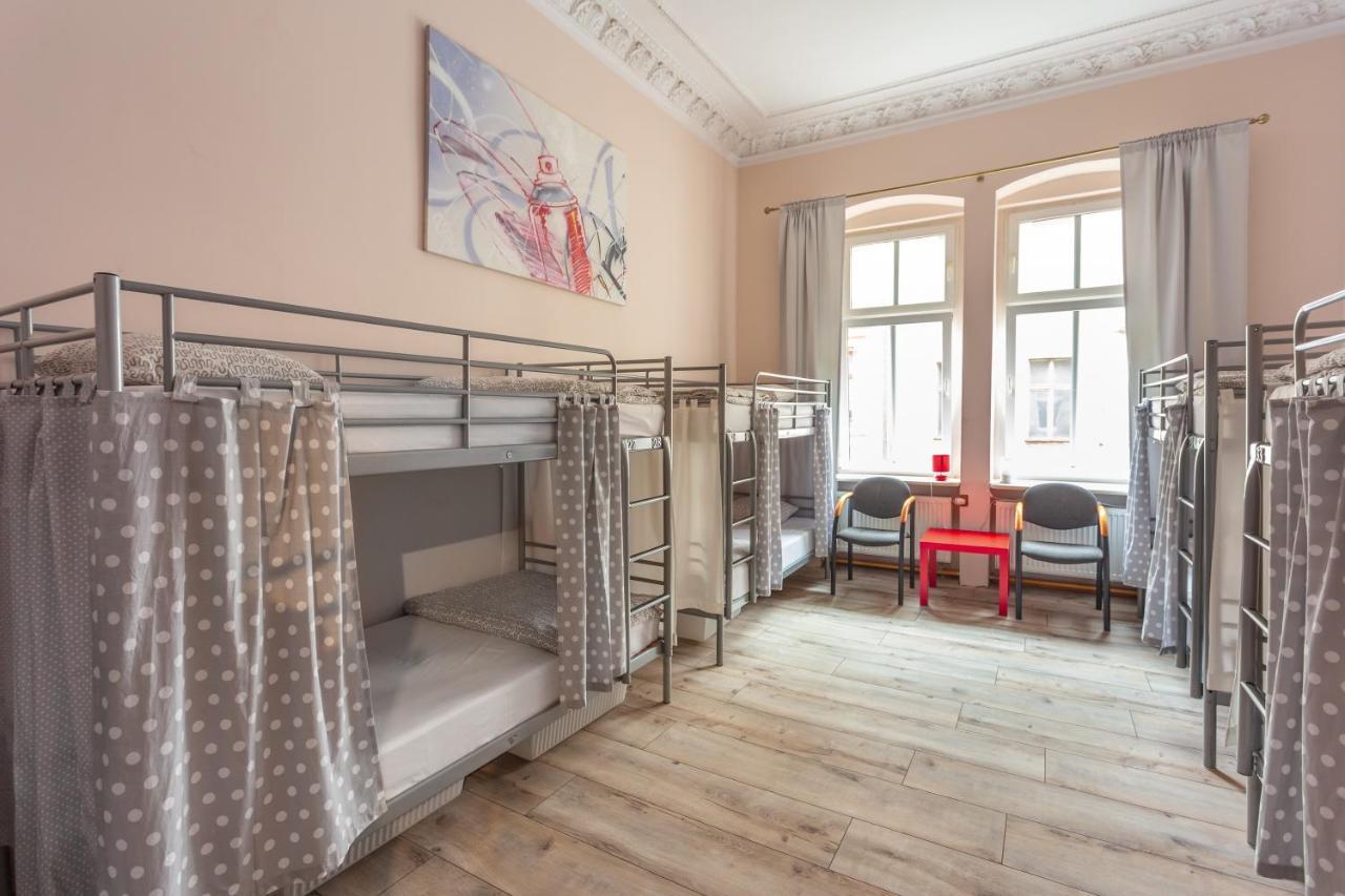 Single Bed 10-Bed Dormitory Room