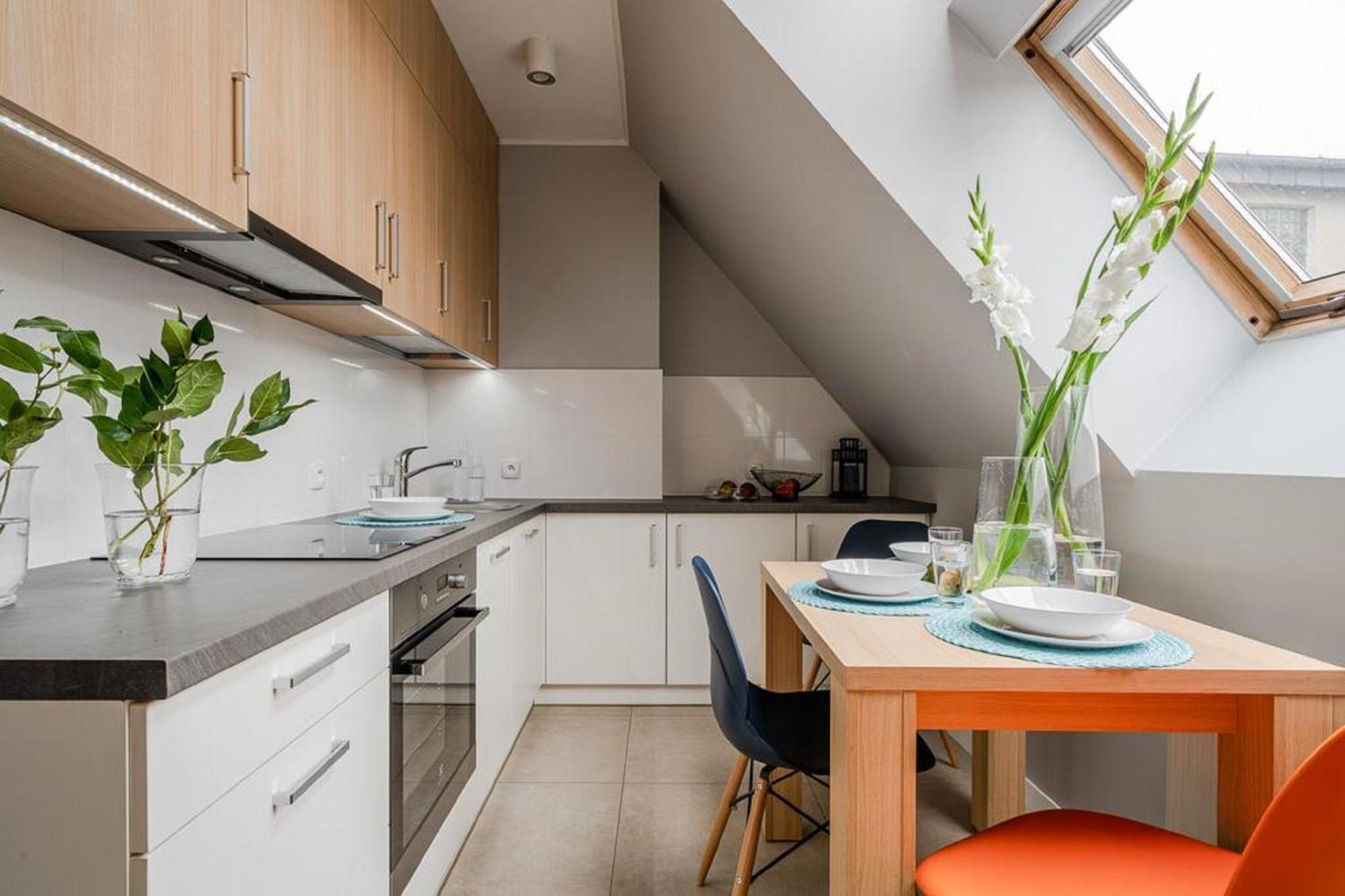 Two-Bedroom Apartment Wierzbowa 3