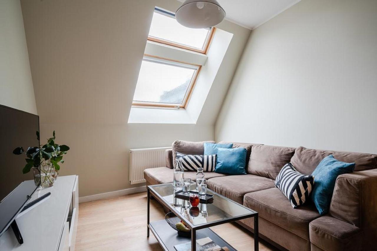 Two-Bedroom Apartment Wierzbowa 3