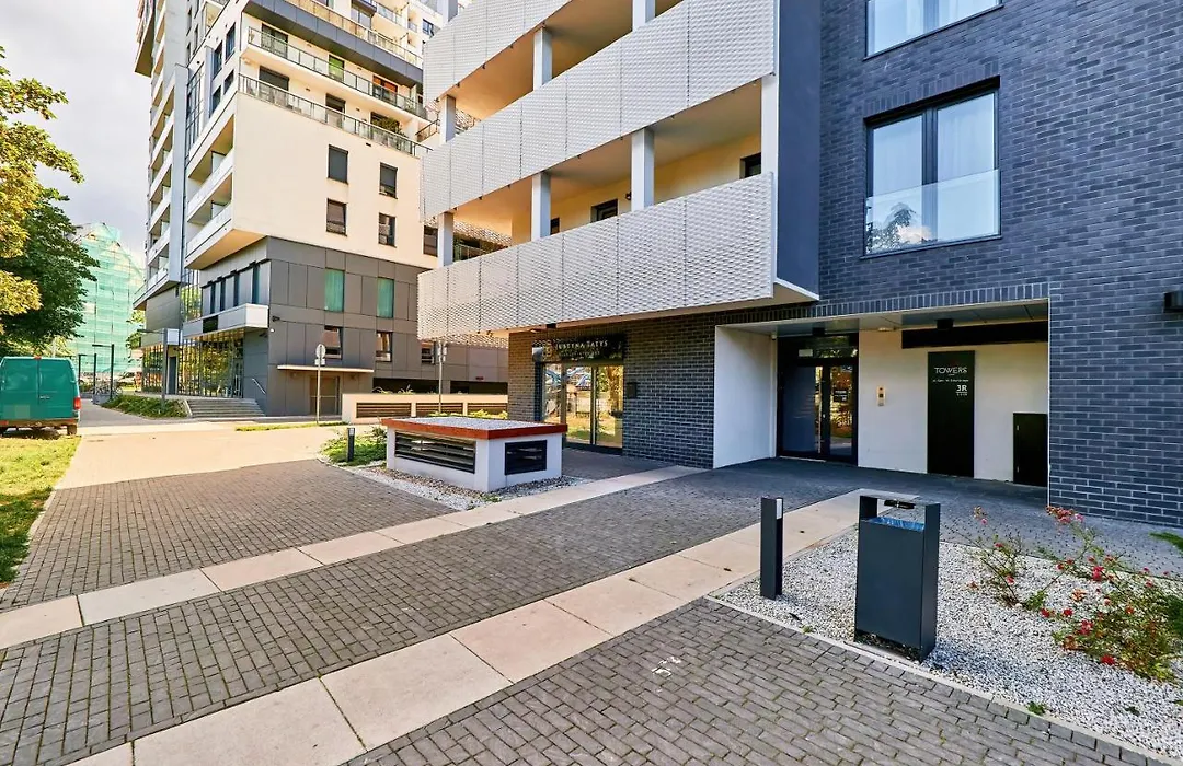 Apartment Wroclaw Sikorskiego With Free Garage By Renters Prestige-1