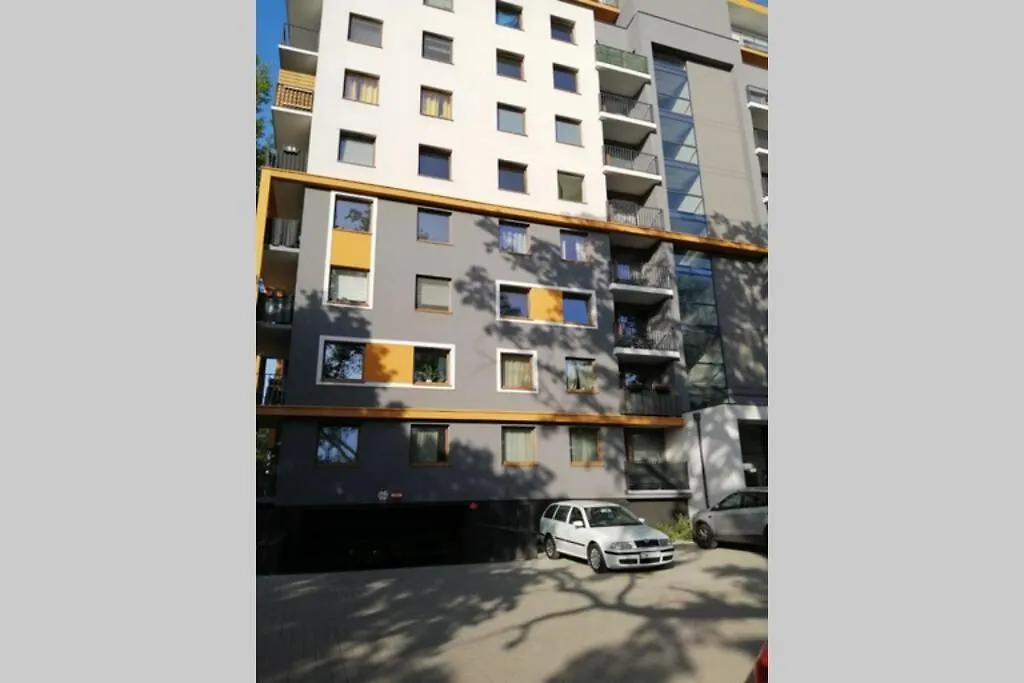 Sun House Apartment + Free Parking-1