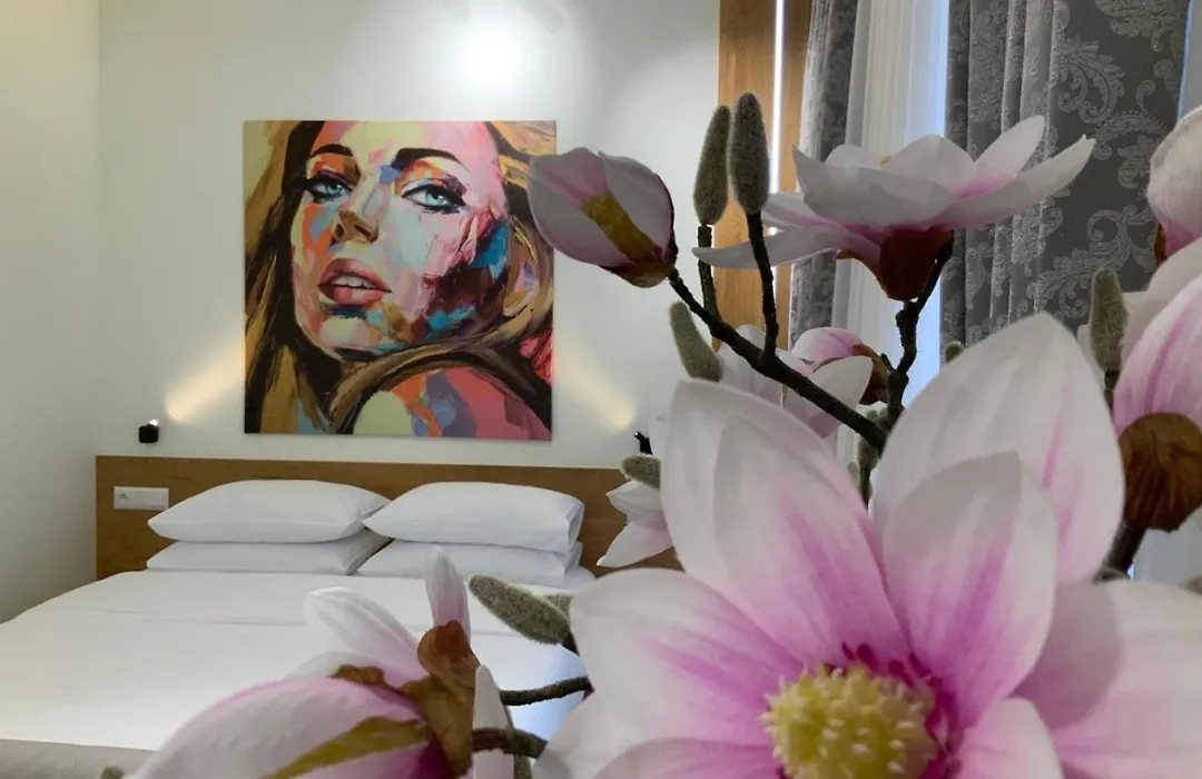Apartment Z Kominkiem W Sercu Wroclawia-1