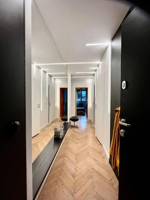 Art & Design 3 Rooms Apartment In City Center-1